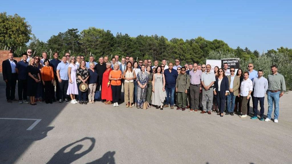 Više od 40 diplomata i ambasadora na "Diplomatskoj berbi grožđa 2025." u Međugorju